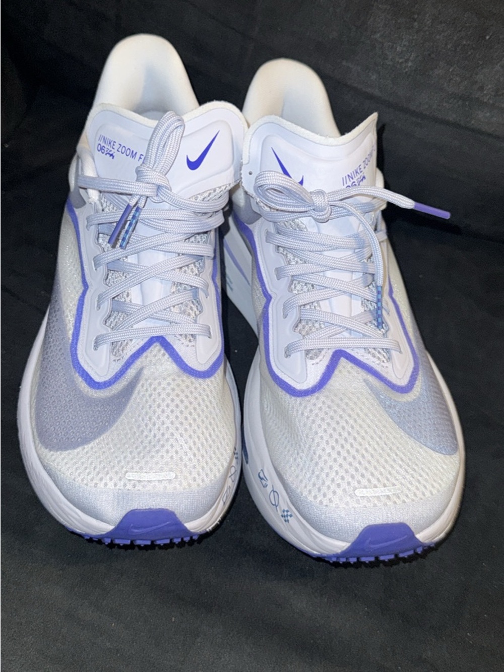 Nike ZOOM FLY Light Gray and Blue Running Sneakers - Picture 3 of 6